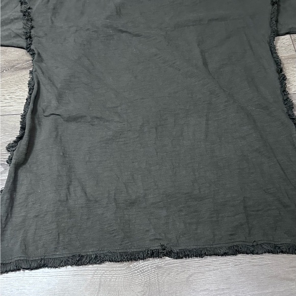 •Sold•  Umgee Olive Green Frayed High Low Tee - Picture 11 of 13